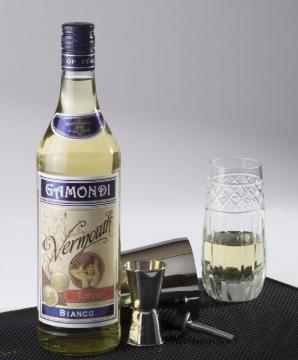 gamondi-vermouth-di-torino-bianco1-l_1785_2231.jpg